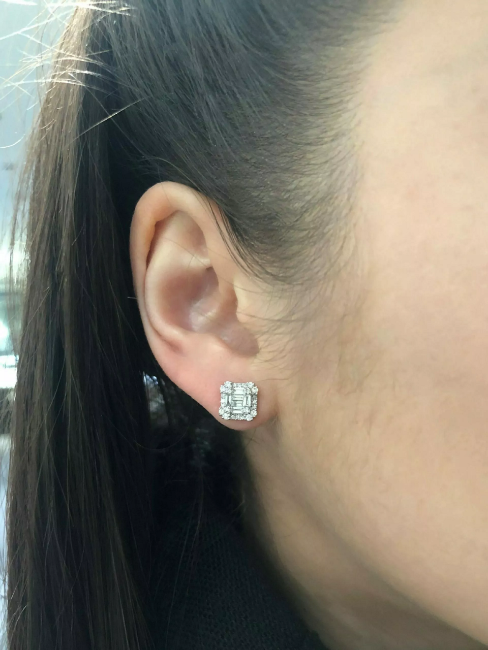 18ct rose gold claw set baguette & round brilliant cut diamond stud earrings