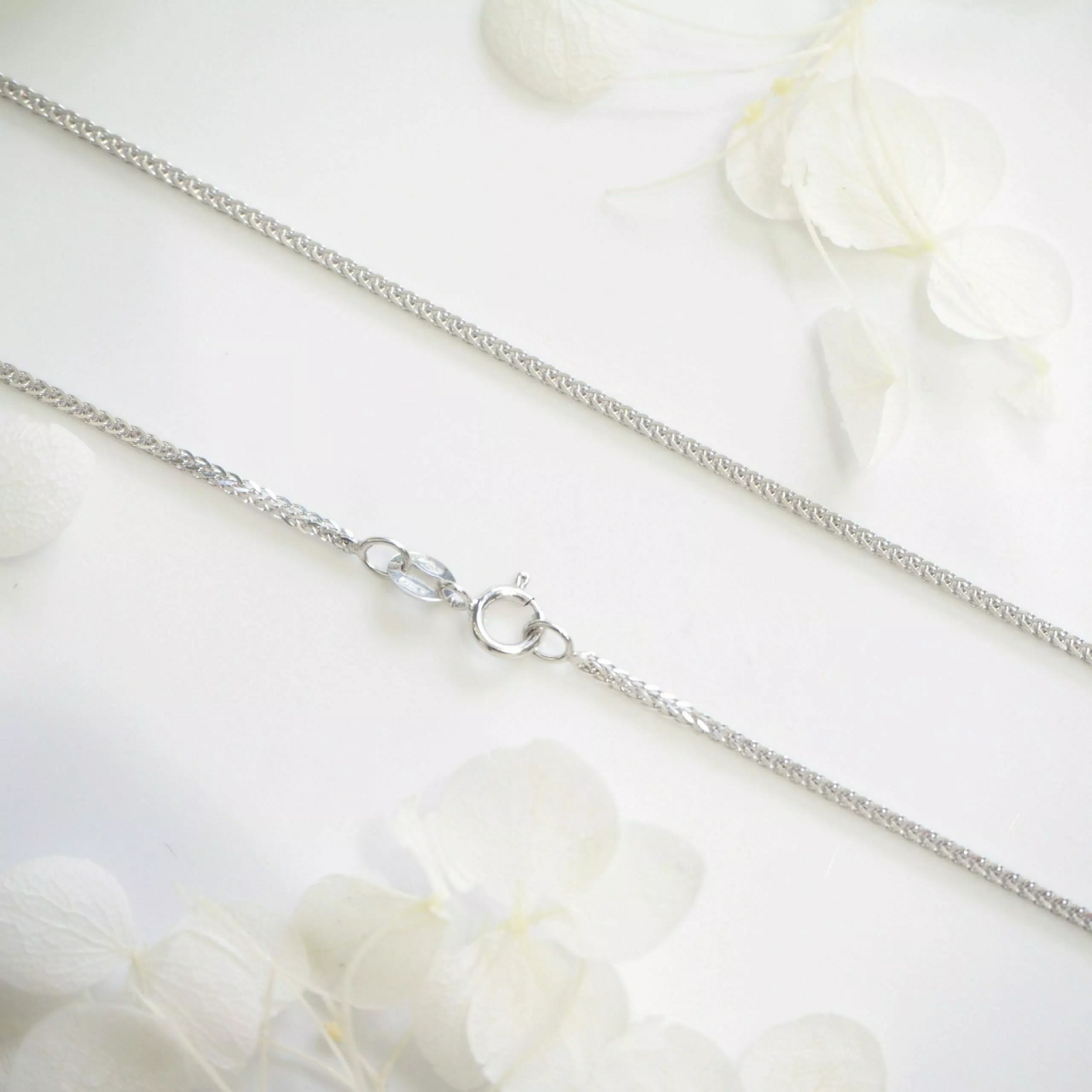 18ct white gold 50cm wheat chain with spring ring clasp