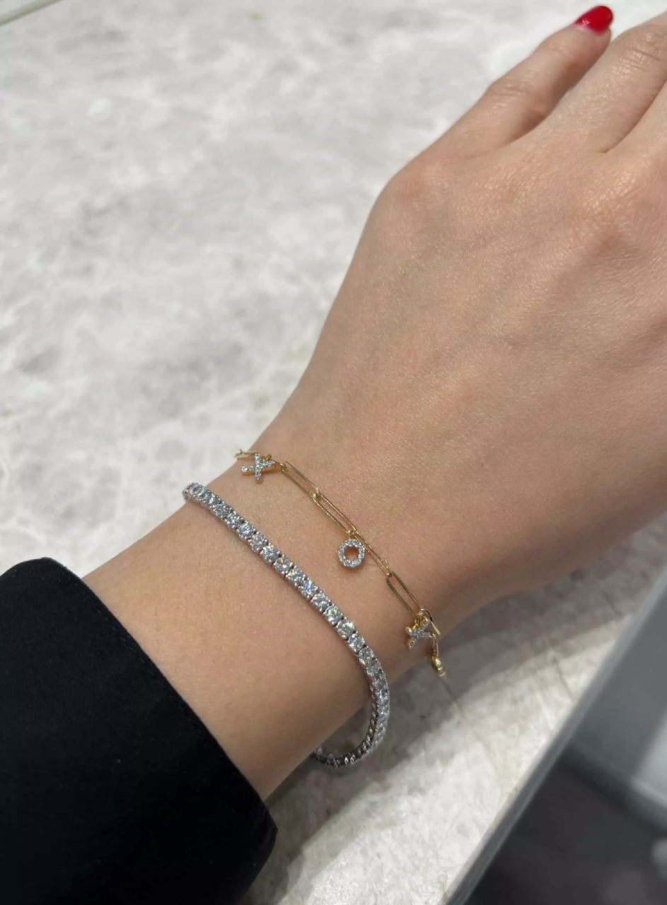 18ct yellow gold diamond paperclip ‘xo’ bracelet