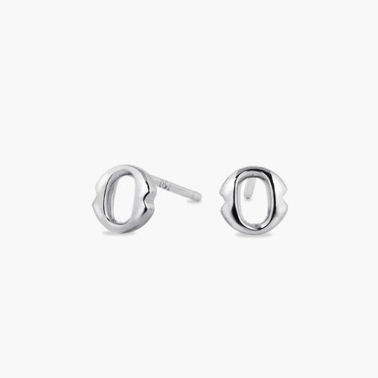 18ct white gold small ‘O’ stud earrings from the Iconica Collection. 5mm