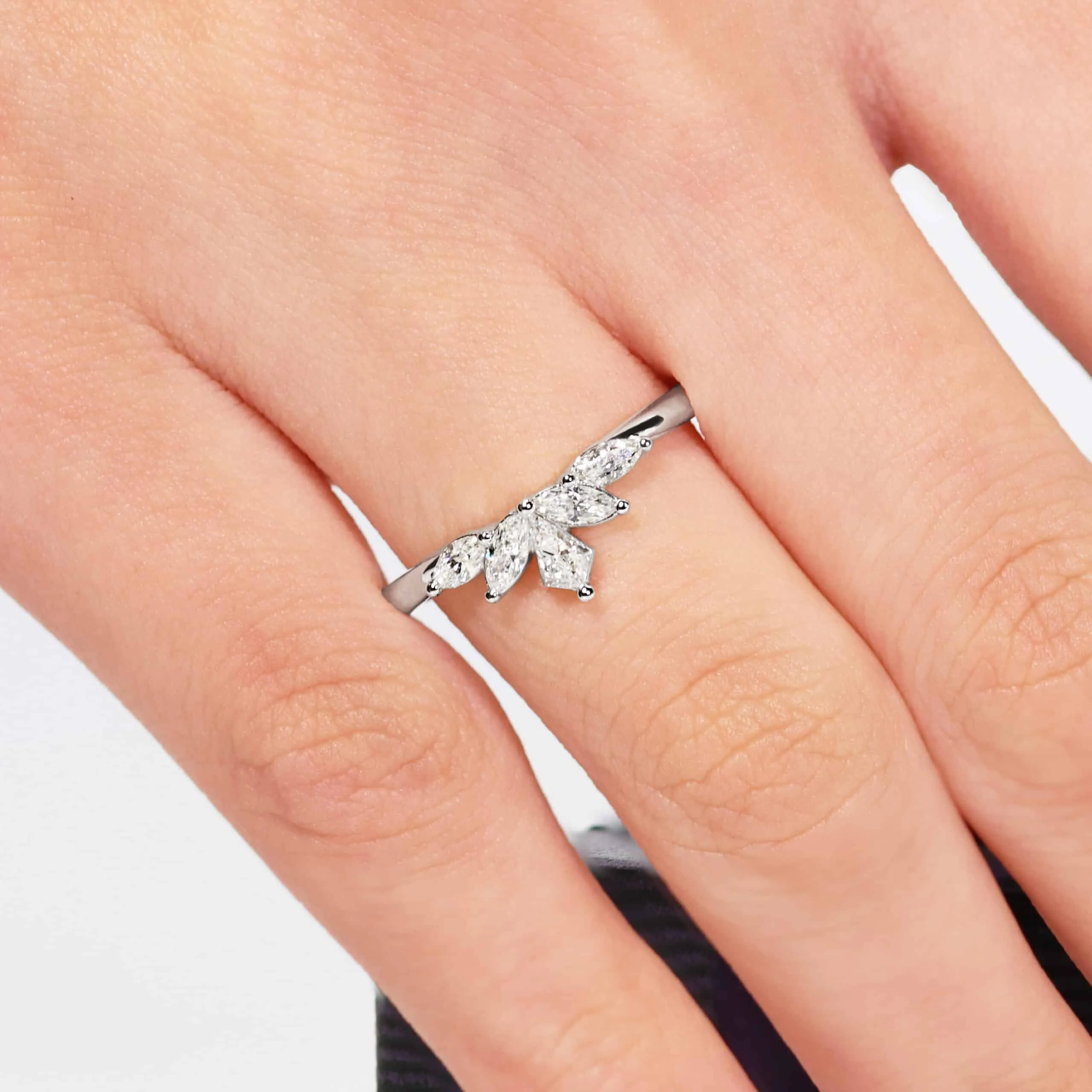 18ct white gold kite and marquise shaped diamond ring