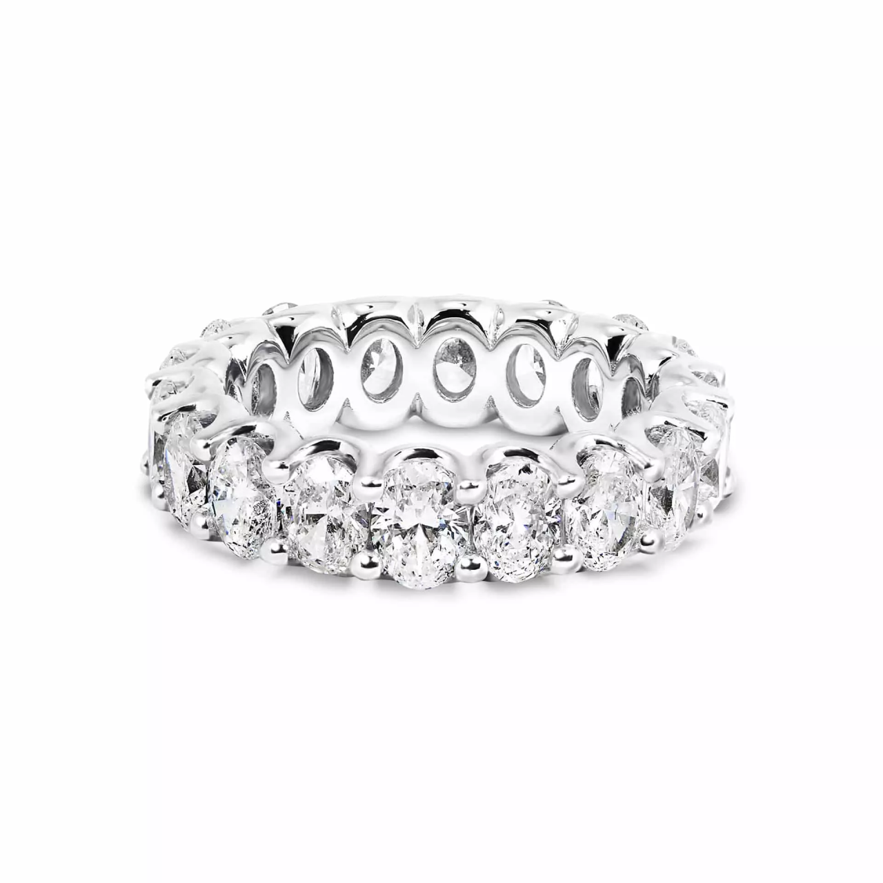 18ct white gold oval cut full circle diamond ring