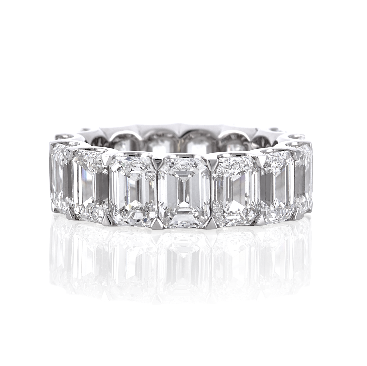 18ct White Gold 12.06ct Emerald Cut Diamond full circle ring