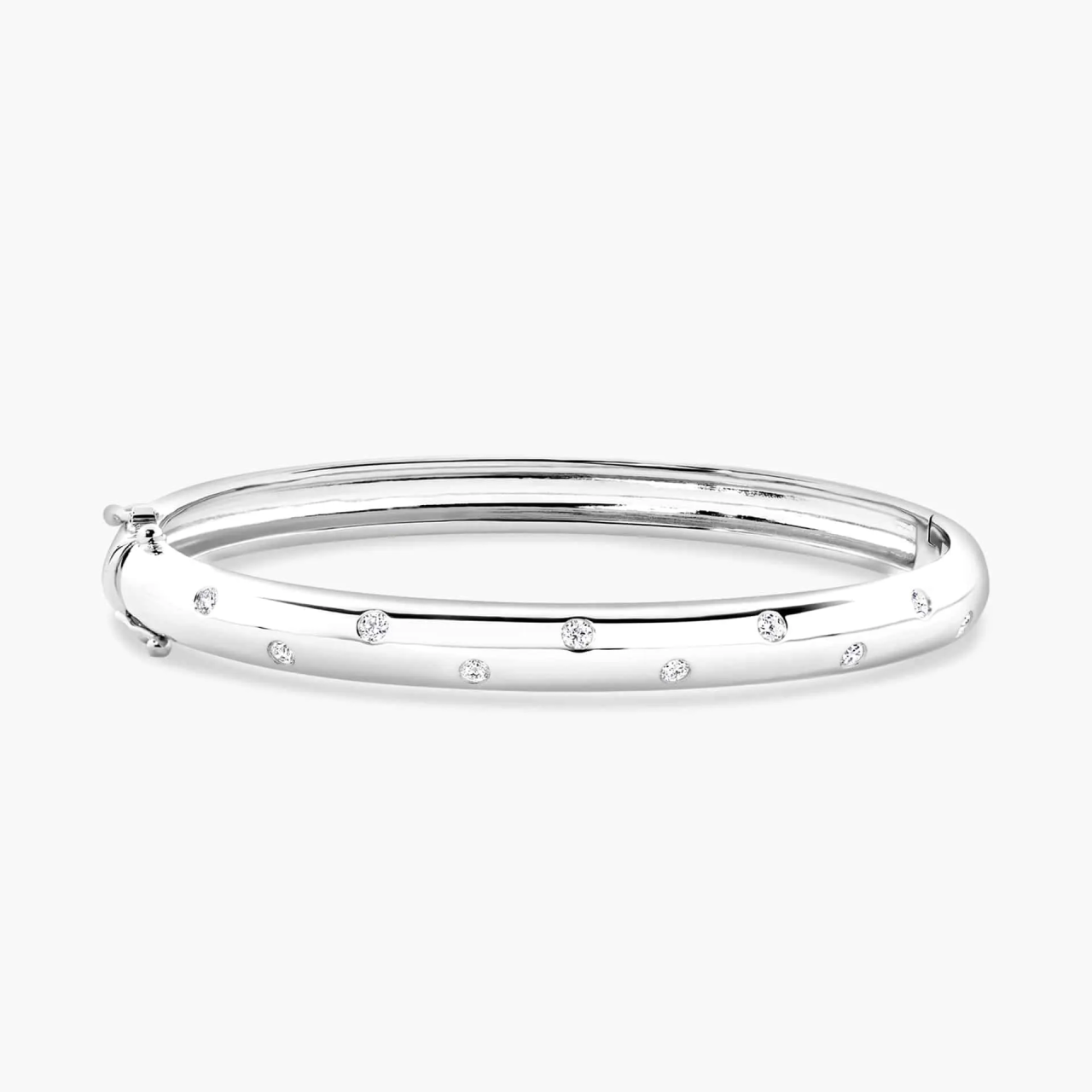 18ct white gold drop set diamond bangle