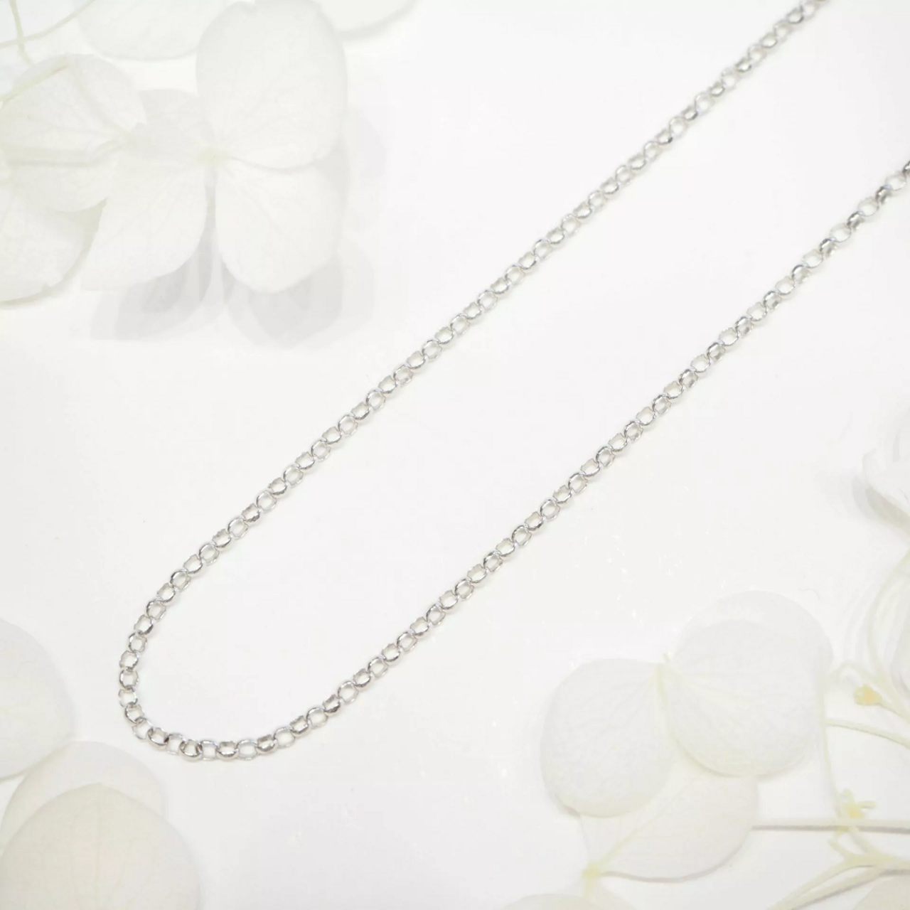 18ct white gold 45cm trace chain