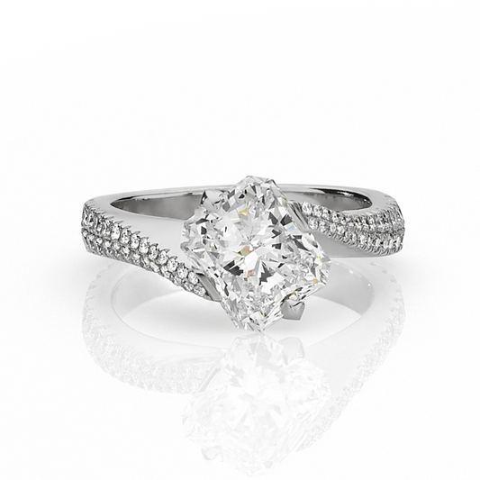 18ct white gold radiant and round brilliant cut diamond ring