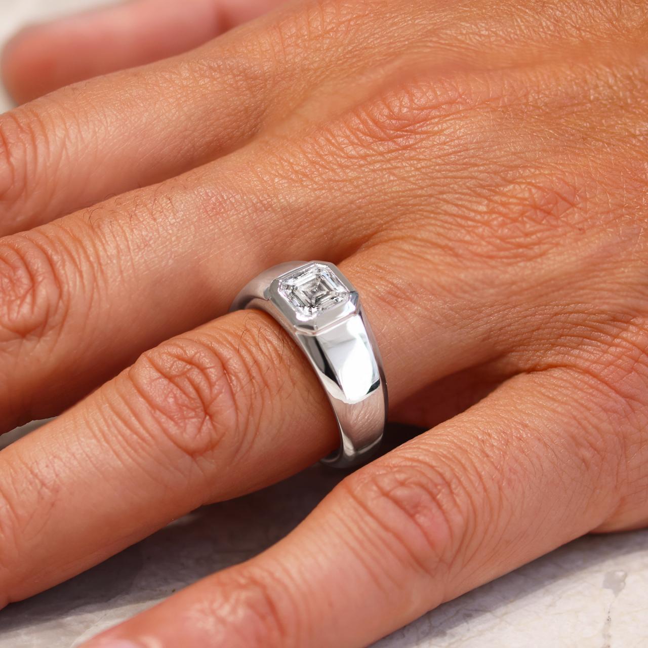 18ct white gold 2.09ct Asscher cut LAB grown Diamond Men's ring in a bezel setting