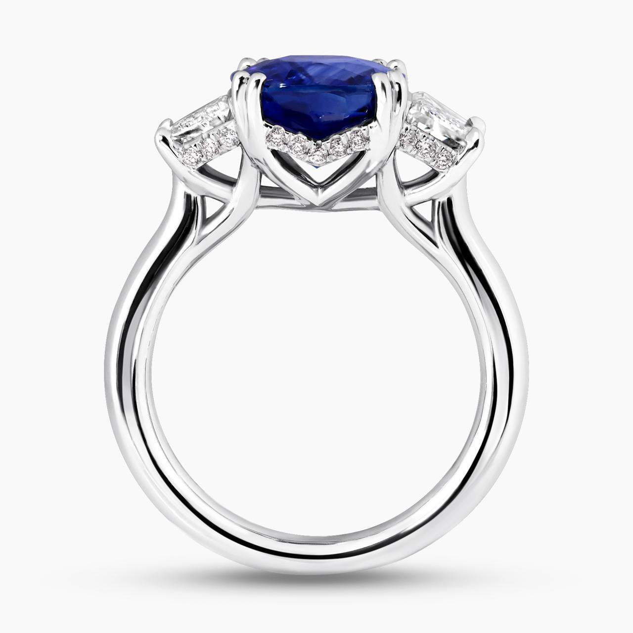 18ct white gold cushion cut Ceylon sapphire and trapezoid step cut diamond ring