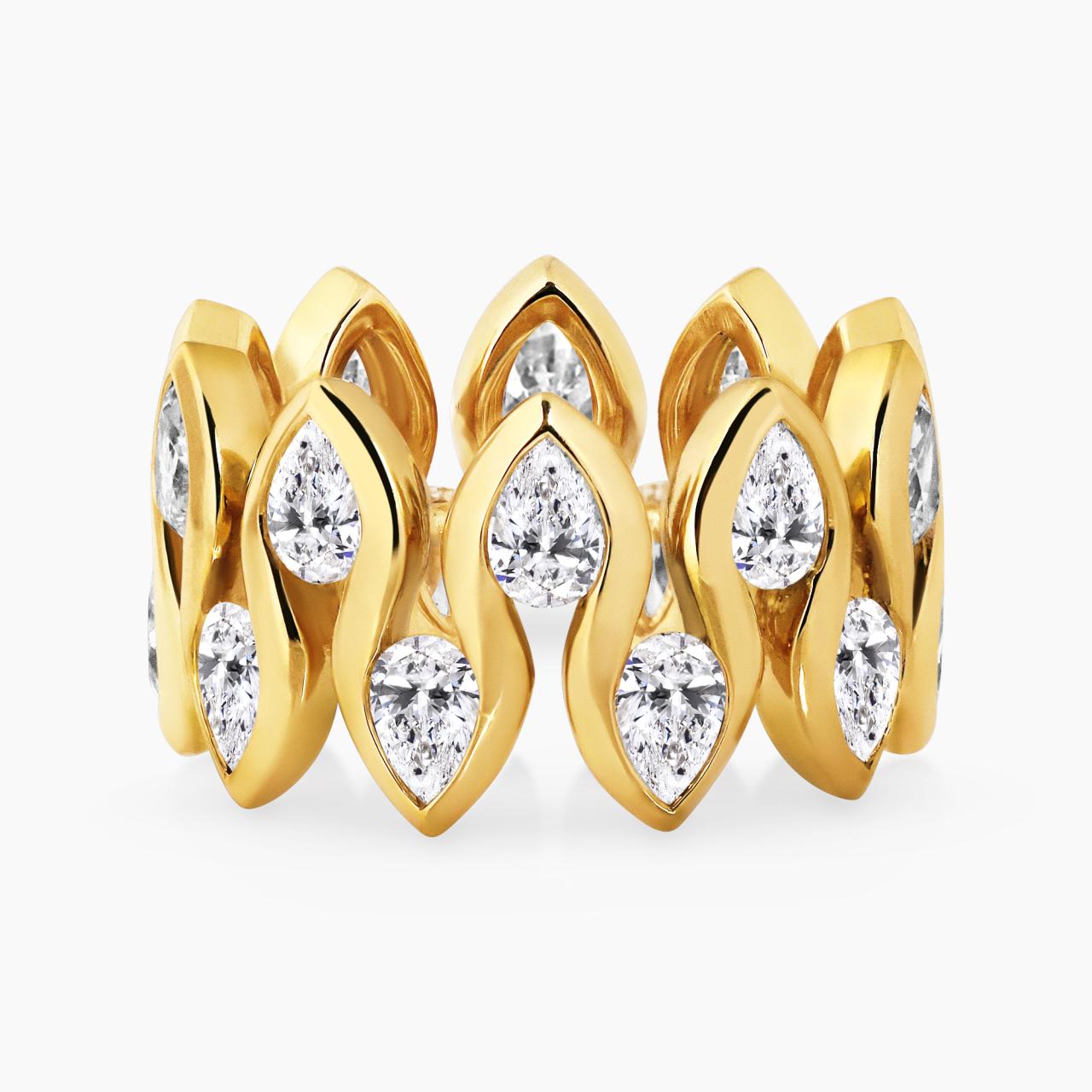 18ct yellow gold 3.68ct pear shape diamonds ring