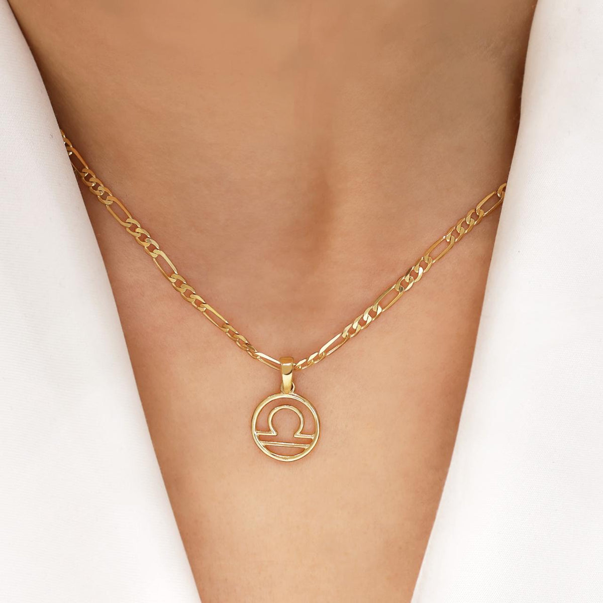 18ct yellow gold Libra zodiac pendant