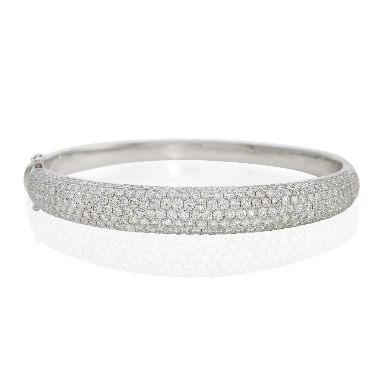 18ct White Gold 311=7.91ct Round Brilliant Cut Diamond Pave Set Bangle