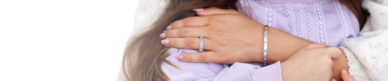 WOMEN'S BANGLES