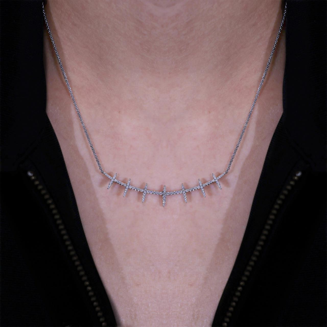 18ct white gold 0.44ct diamonds set necklace