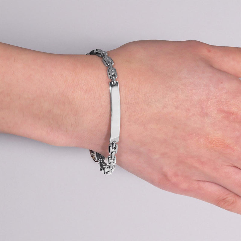 18ct white gold ID plate bracelet 18cm on the wrist