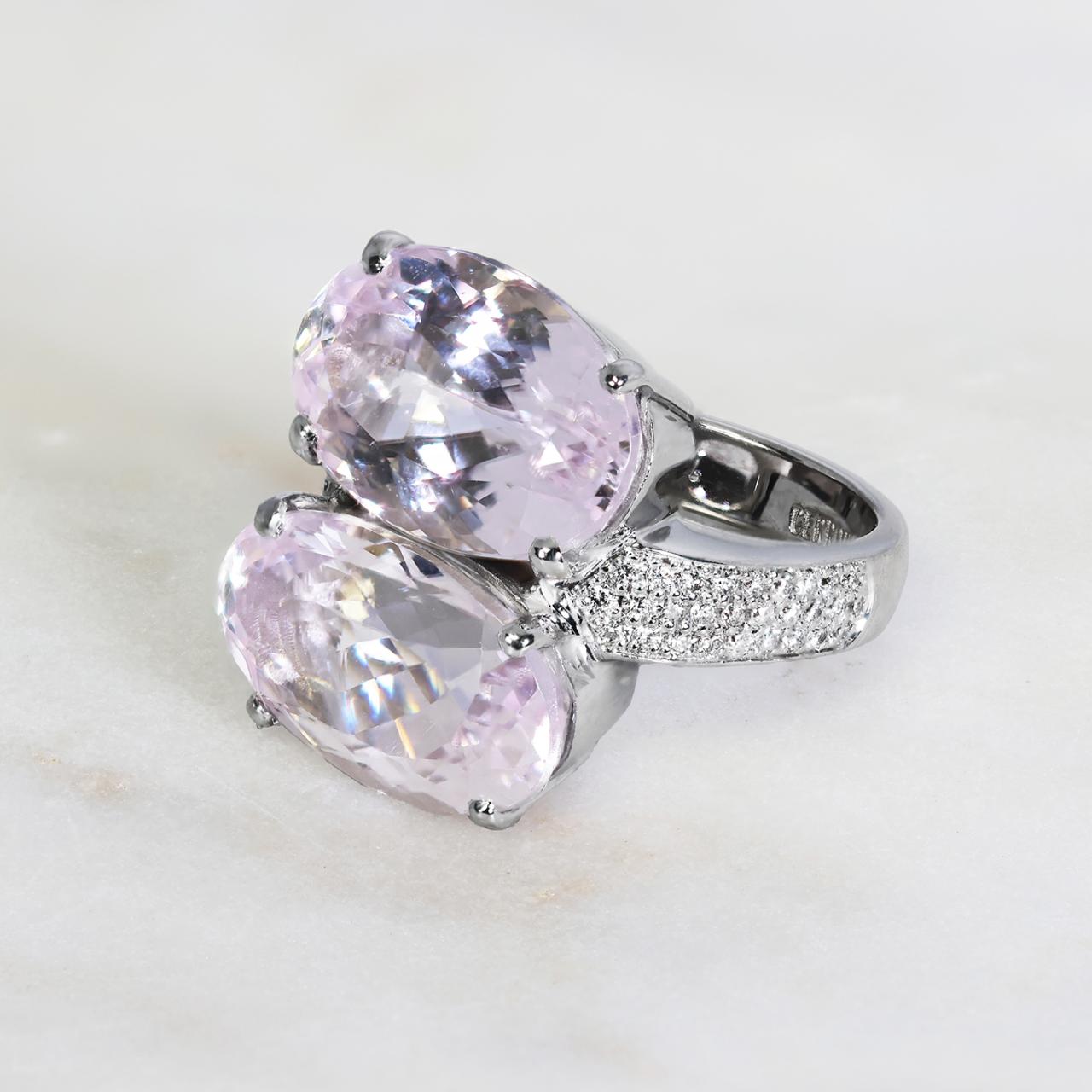 18ct white gold 2=20.88ct oval cut kunzite and diamond ring