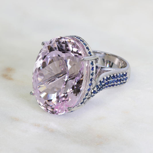 18ct White Gold Oval Kunzite & Blue Sapphire Dress Ring
