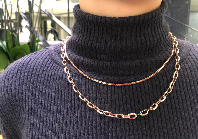 18ct rose gold 45cm chain on the neck