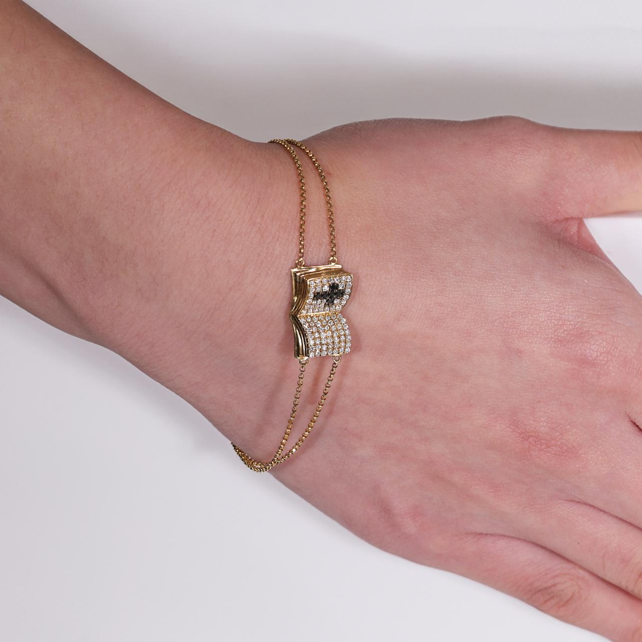 18CT Yellow Gold Black & White Diamond Set Bible On Bracelet