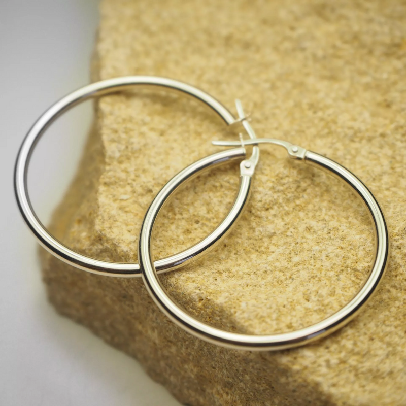 18ct white gold 30mm hoop earrings