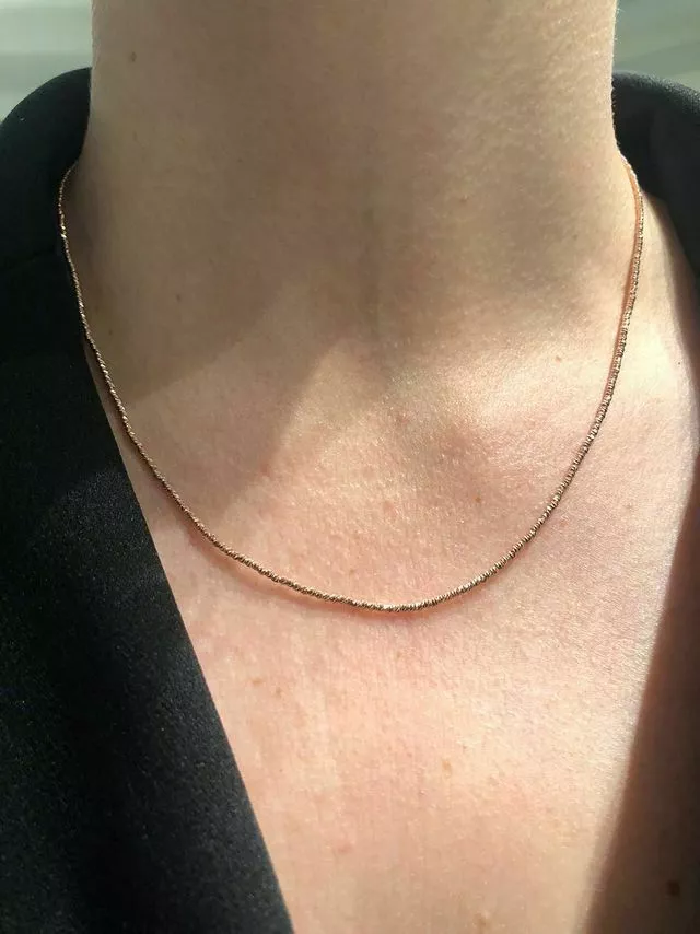18ct rose gold fancy link 50cm chain on the neck