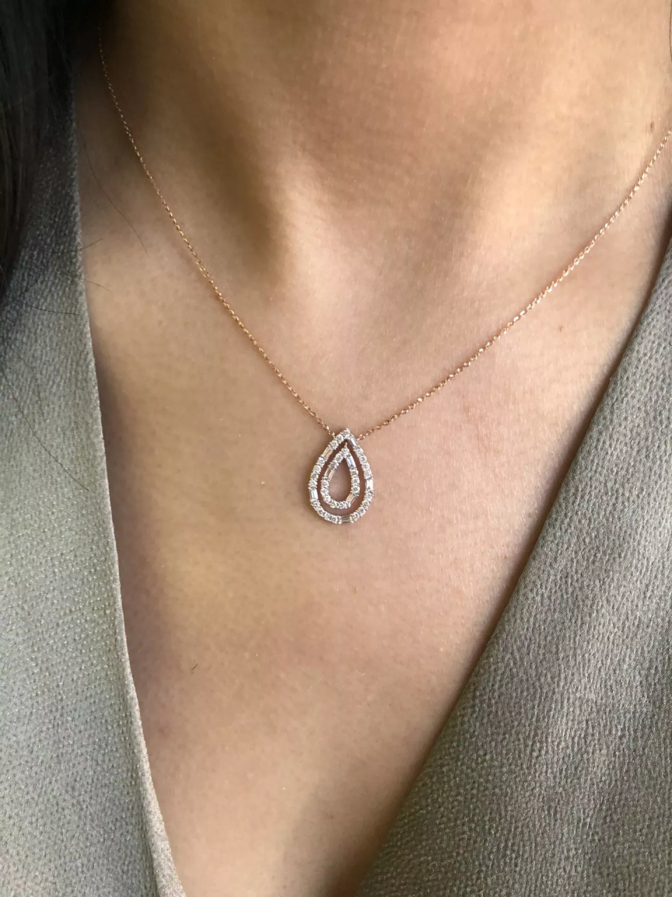 18ct rose gold double pear shape diamond necklace