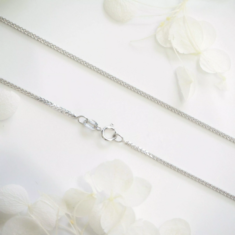 18ct white gold 50cm wheat chain with spring ring clasp