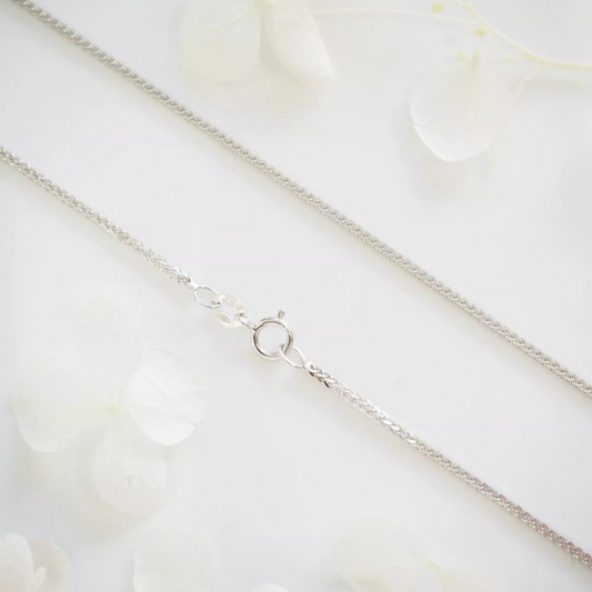 18ct white gold 45cm fine wheat chain with spring ring clasp