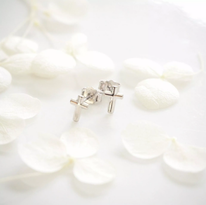 18ct white gold cross stud earrings 7mm
