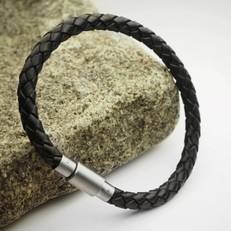 Black leather and stainless steel mens bracelet 20cm