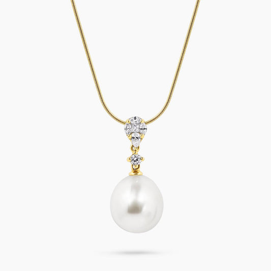 18ct yellow gold Marquise, Princess and Round cut diamonds and south sea pearl pendant