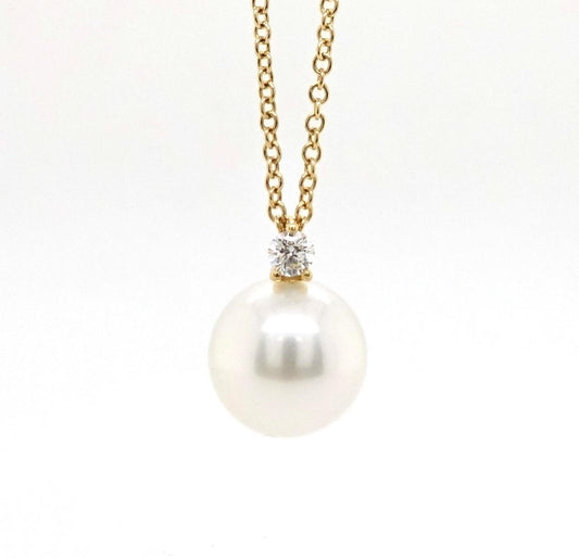 18ct yellow gold 10mm south sea pearl & diamond pendant on chain