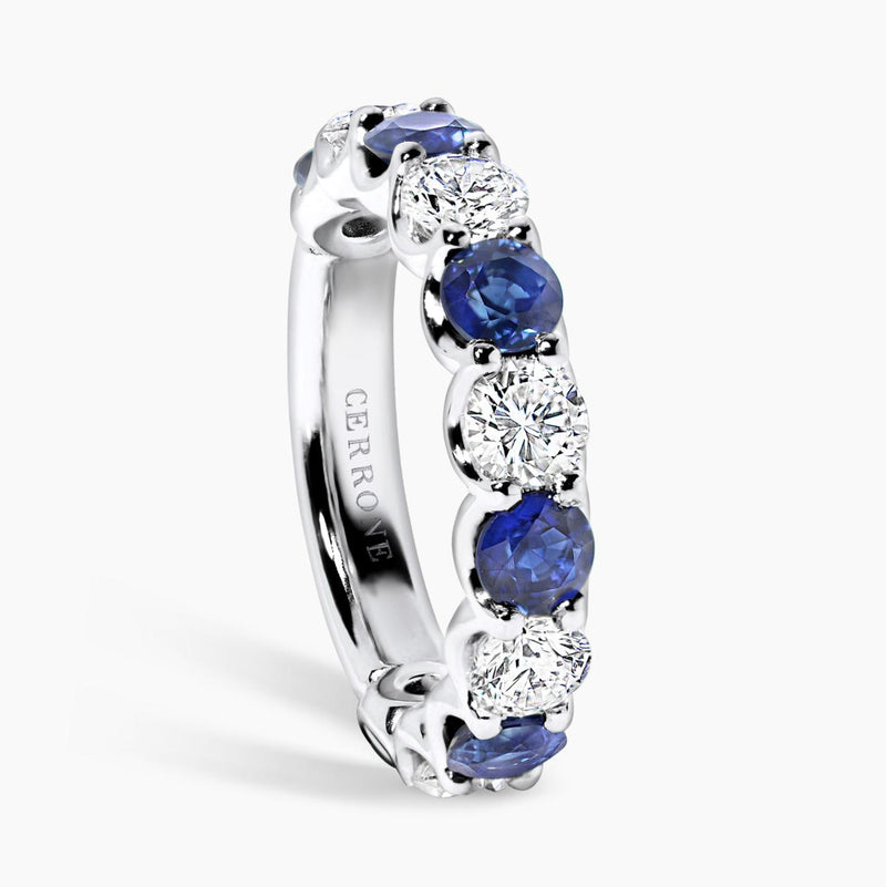 18ct white gold round sapphire and diamond ring side view
