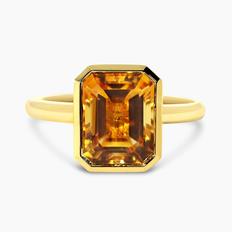18ct yellow gold emerald cut citrine ring in bezel setting