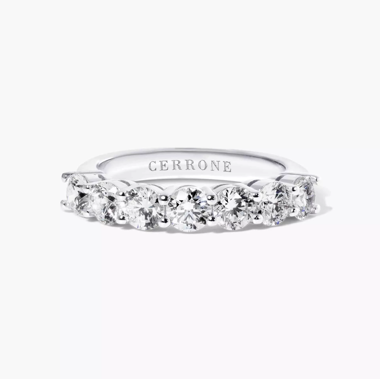 18ct white gold round brilliant cut diamond ring