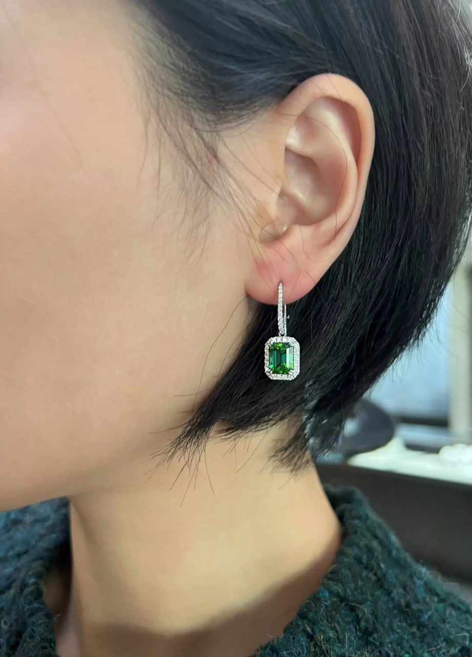 18ct white gold 4.85ct emerald cut green tourmaline & diamond drop earrings