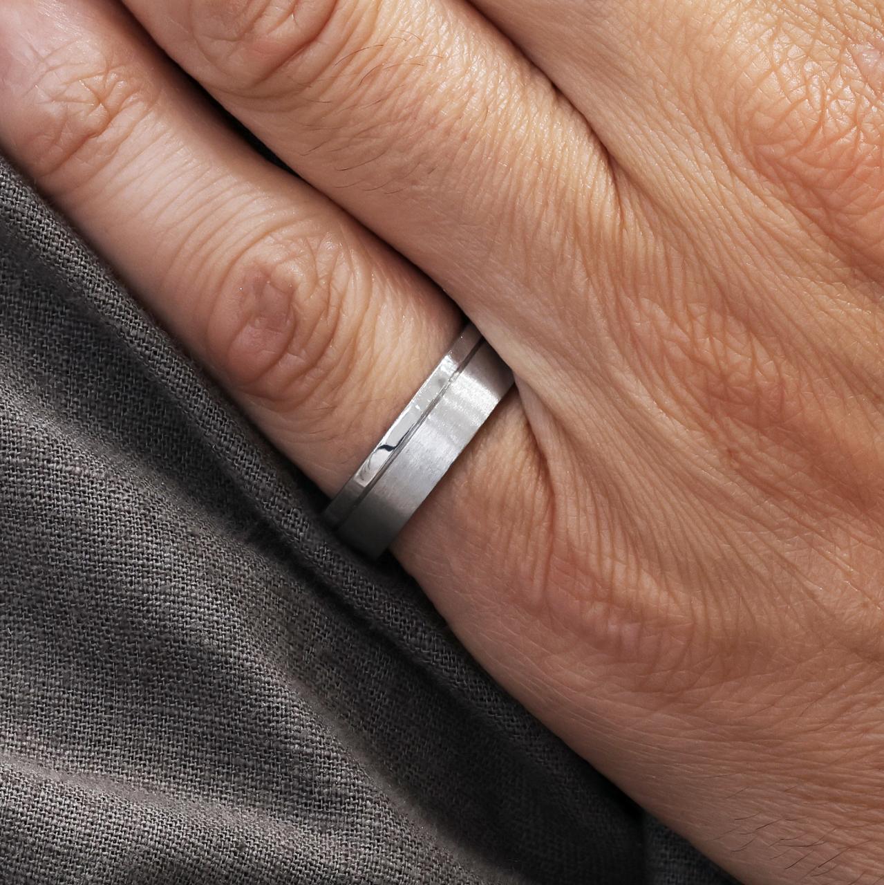 18ct white gold satin and polished finish Mens ring