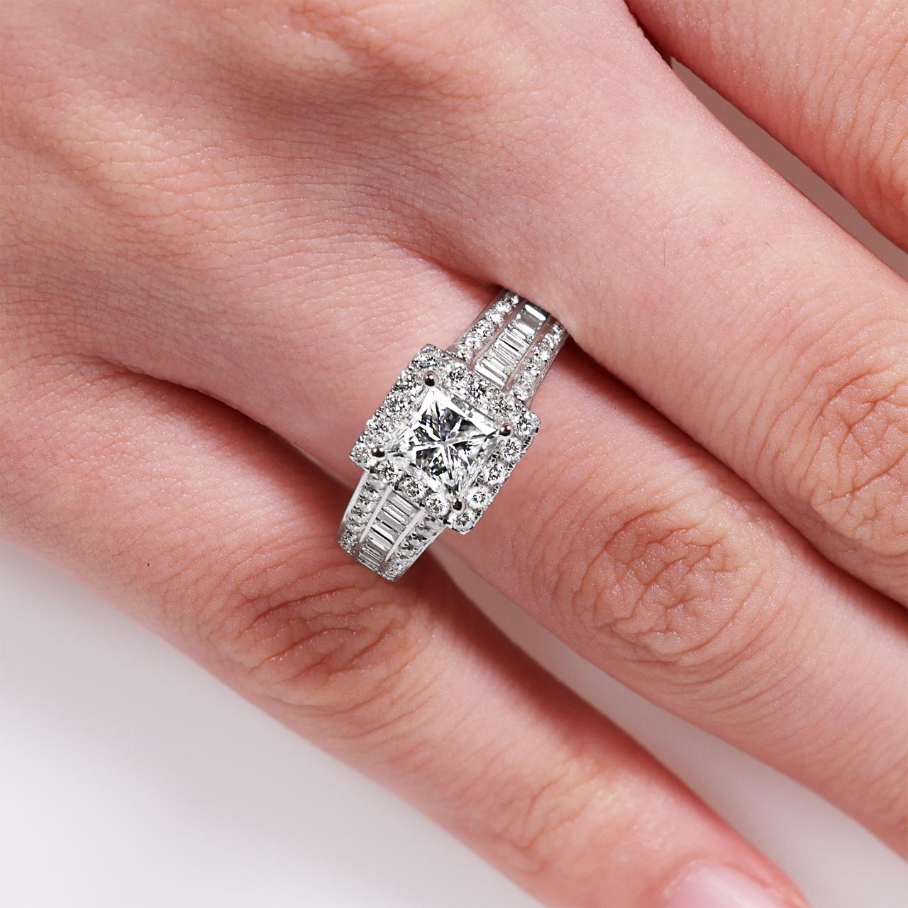 18ct white gold 1.05ct princess cut diamond ring with baguette and round brilliant cut diamonds