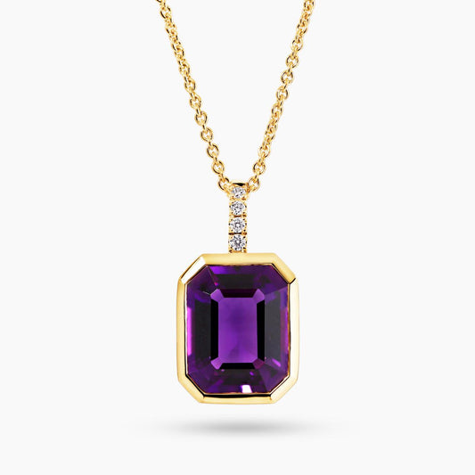 18ct yellow gold 2.78ct emerald cut amethyst and diamond halo pendant on 18ct yellow gold trace chain