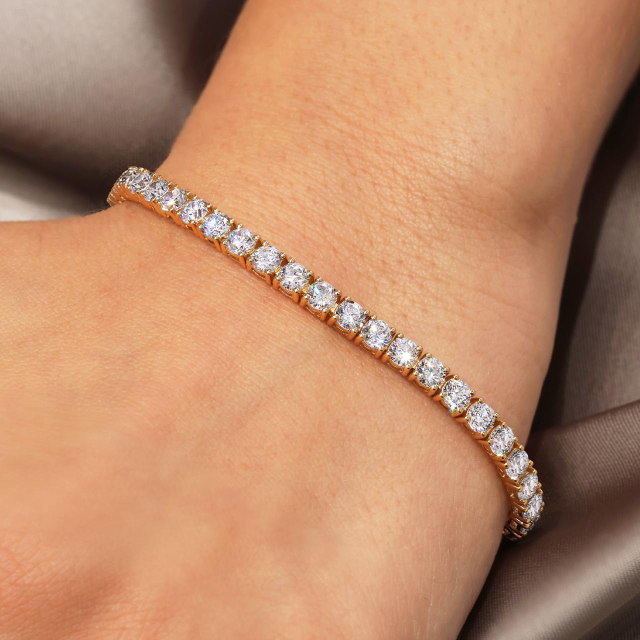 18ct yellow gold 48= 8.10ct round brilliant cut LAB Grown Diamond tennis bracelet in a four claw setting