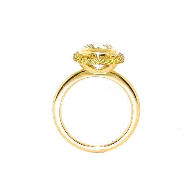 18ct yellow gold 1.59ct white and vivid yellow round brilliant cut diamonds halo ring