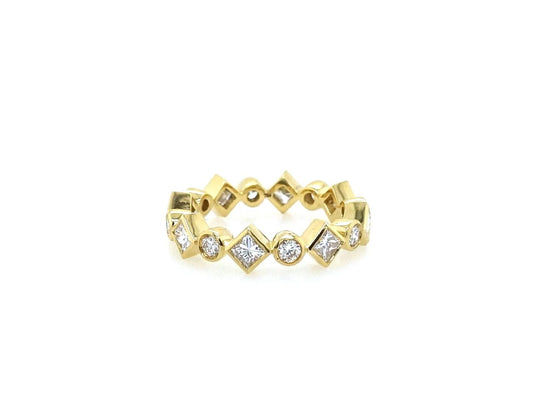 18ct yellow gold full circle round and princess cut diamond ring