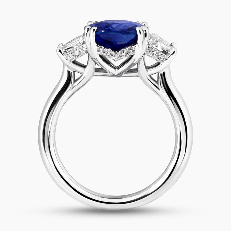 18ct white gold cushion cut Ceylon sapphire and trapezoid step cut diamond ring side profile