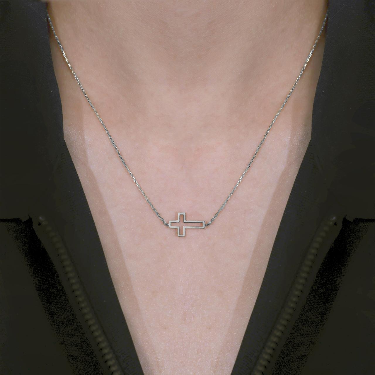 18ct white gold cross on chain necklace