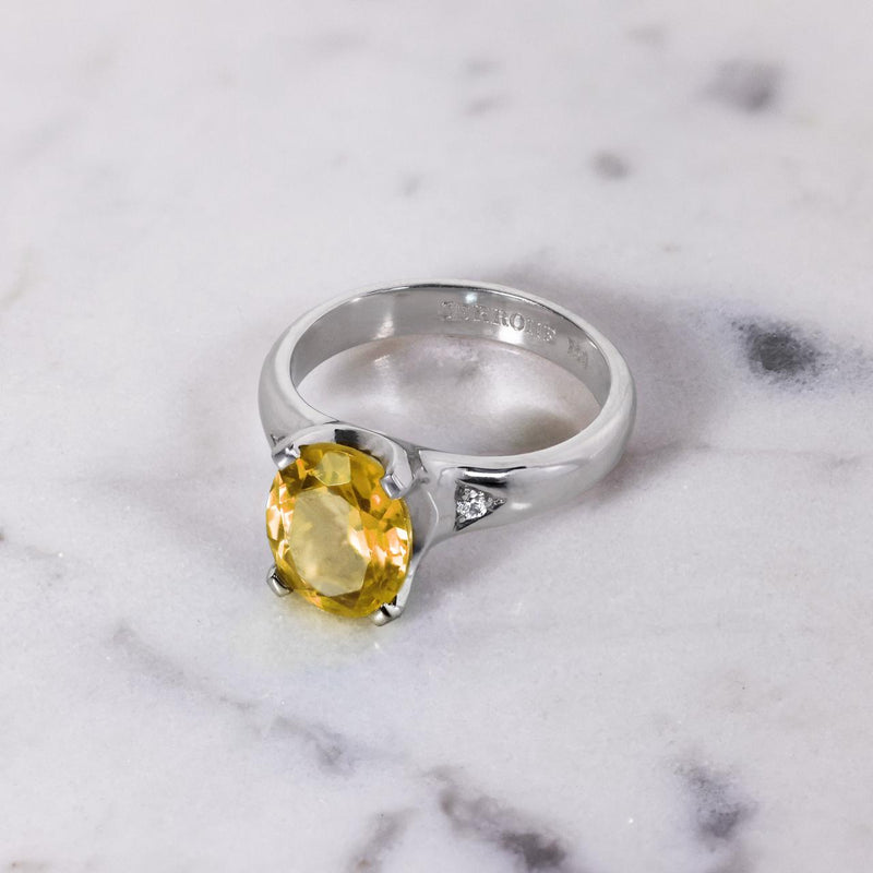 18ct white gold oval citrine and diamond ring