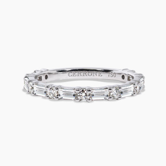 18ct white gold baguette and round brilliant cut diamonds ring