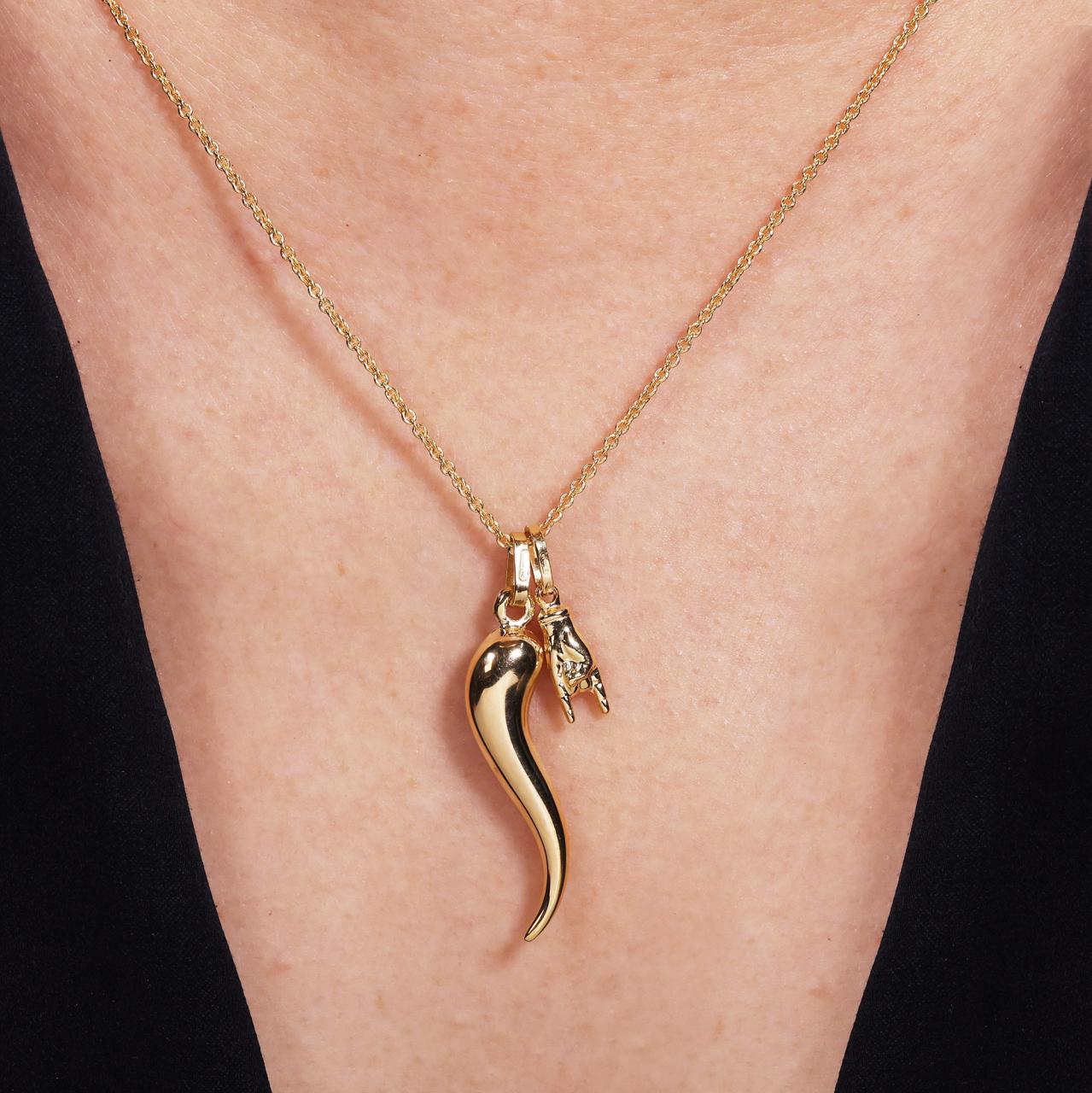 18ct yellow gold Italian horn (corno) charm 40mm