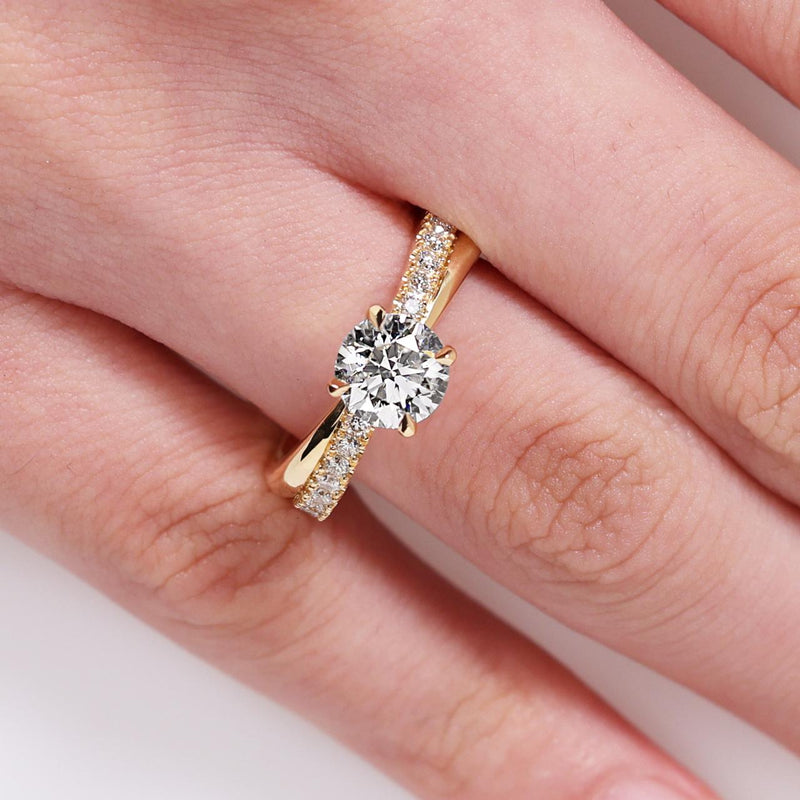 18ct yellow gold 1.27ct round brilliant cut LAB Grown Diamond ring