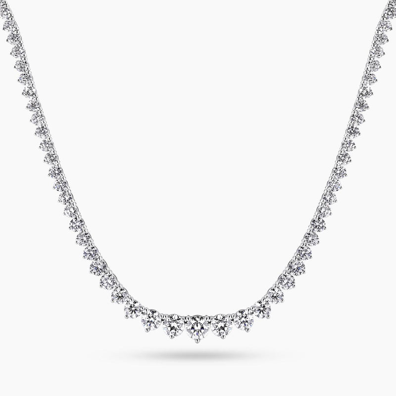 18ct white gold round brilliant cut diamond necklace in a three claw setting 