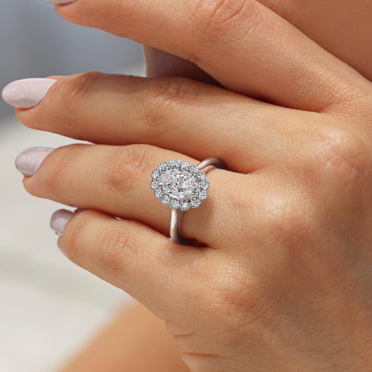 18ct white gold 1.29ct oval brilliant cut diamond ring GIA Cert