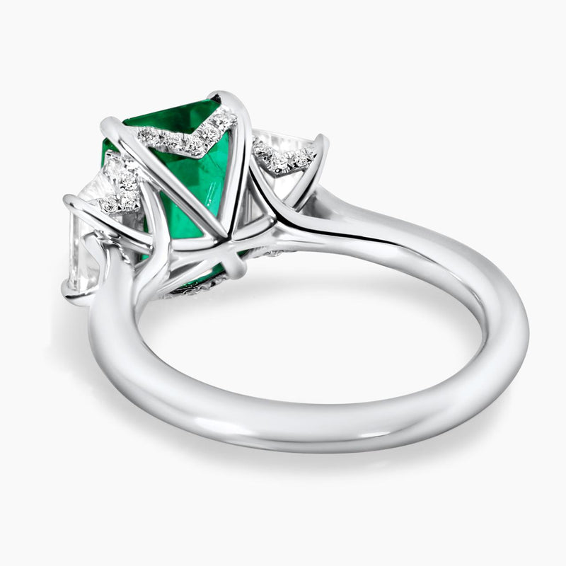 18ct white gold emerald cut brazilian emerald and trapezoid diamonds ring